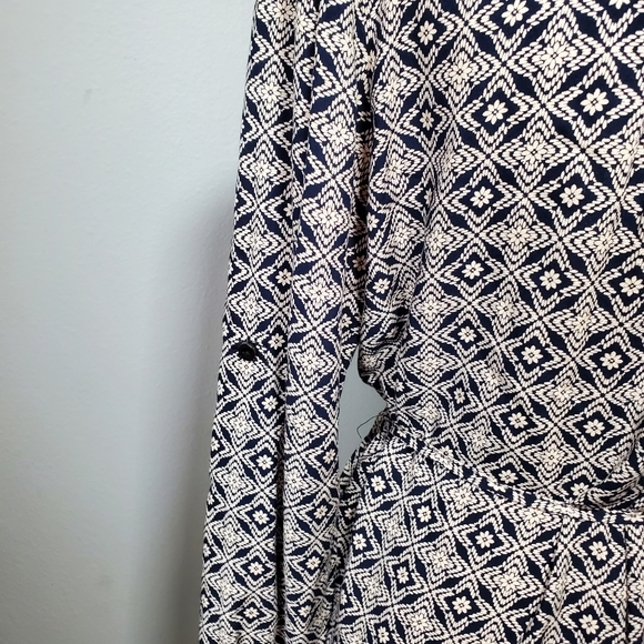 Suzy Shier long sleeve dress, small - Picture 8 of 11